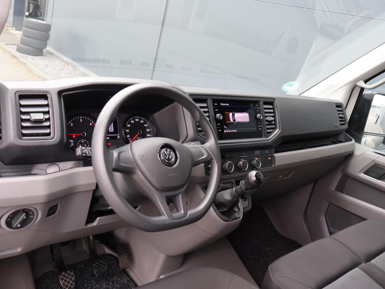 Volkswagen CRAFTER 35 2.0 TDI L3H3 Comfortline EURO VI | 140 PK | Trekhaak | Navigatiesysteem | Cruise control | Parkeersensoren |