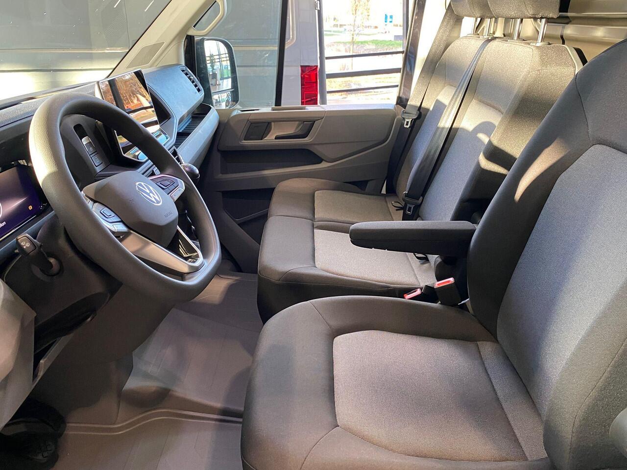 Volkswagen CRAFTER Bedrijfswagens Highline L3H2 2.0 TDI EU6 103 kW (140 pk) 6 versn. | BPM vrij | Opstaptrede op trekbalk (smal) | Led-laadruimteverlichting | Inparkeerassistent 'park assist' | Cruise control inclusief snelheidsbegrenzer | Bijrijdersbank inclusief opbergvak