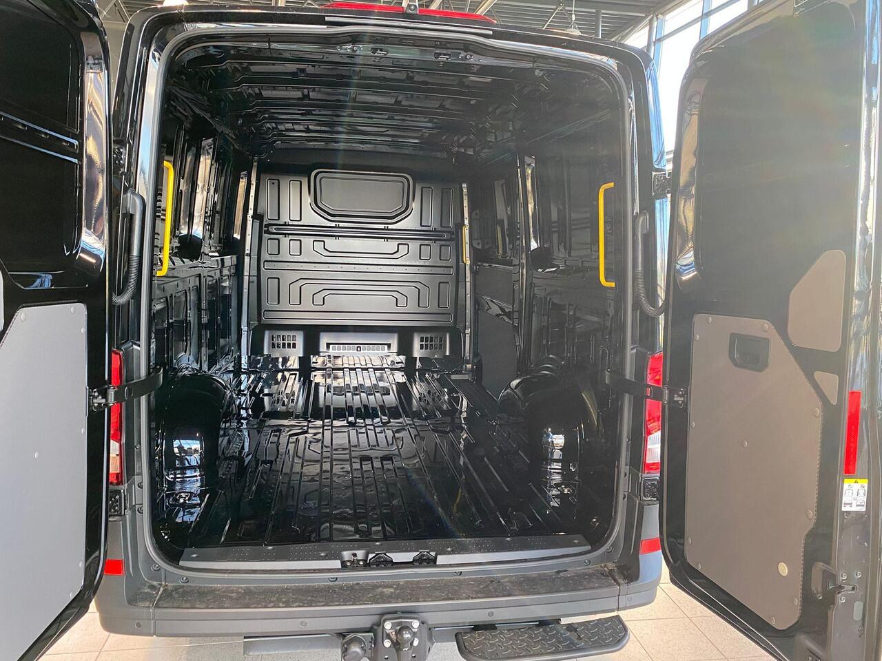 Volkswagen CRAFTER Bedrijfswagens Highline L3H2 2.0 TDI EU6 103 kW (140 pk) 6 versn. | BPM vrij | Opstaptrede op trekbalk (smal) | Led-laadruimteverlichting | Inparkeerassistent 'park assist' | Cruise control inclusief snelheidsbegrenzer | Bijrijdersbank inclusief opbergvak