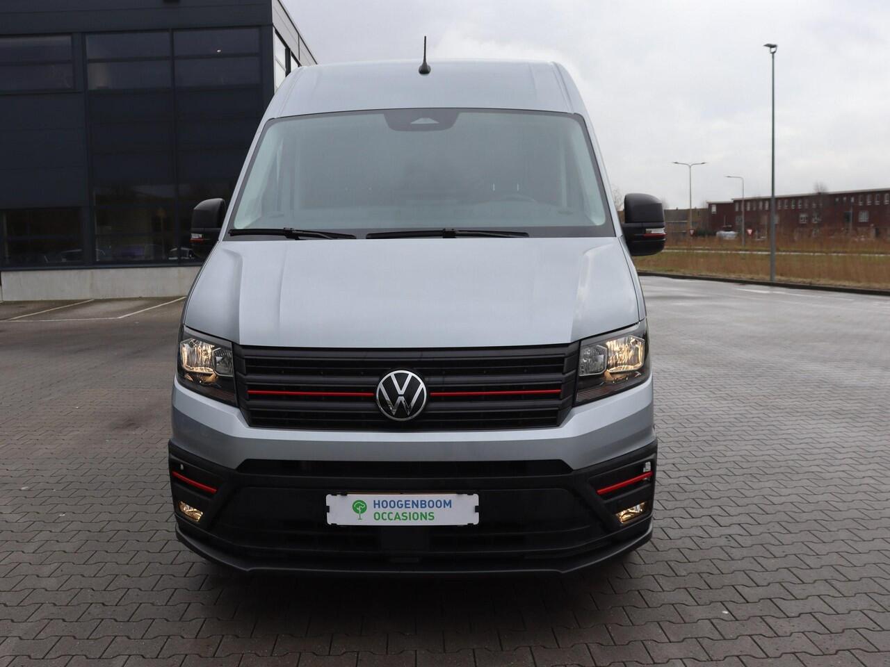 Volkswagen CRAFTER Bedrijfswagens Highline L3H3 2.0 TDI 130 kW 177 pk 8 versn. Auto | BPM vrij | Middelhoog dak | Trekhaak met vaste kogel | Climatronic airconditioning |