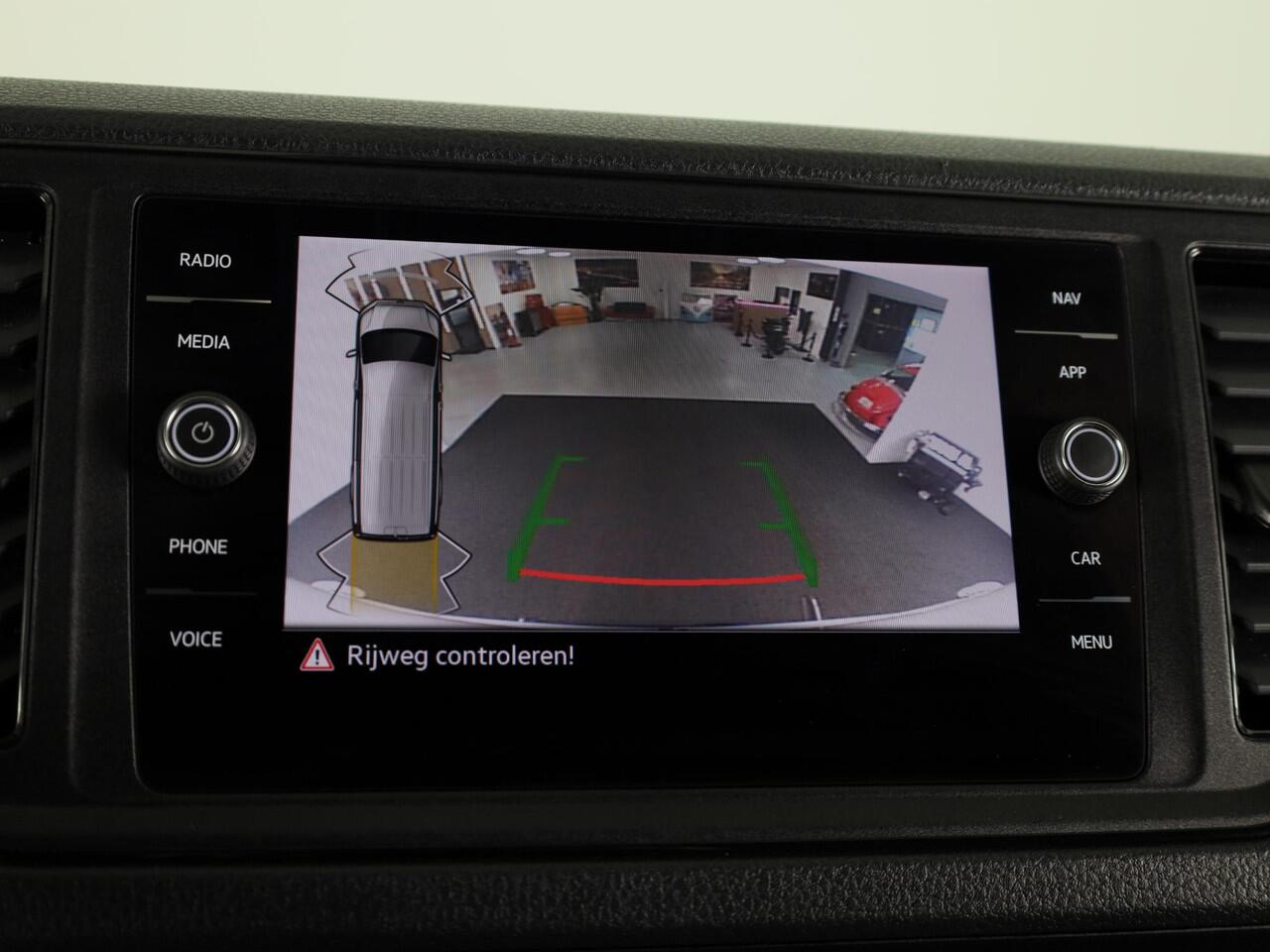 Volkswagen CRAFTER 35 2.0 TDI L3H3 Exclusive EURO VI 140 pk Automaat | Verlengde garantie | Navigatie | Parkeersensoren | Achteruitrijcamera | Cruise control |