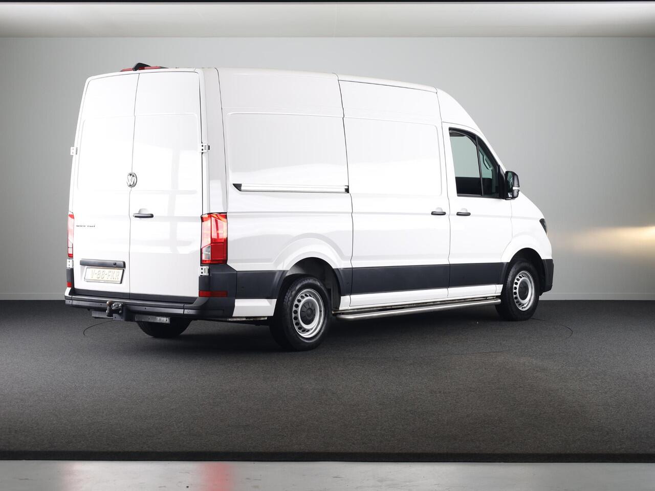 Volkswagen CRAFTER 35 2.0 TDI L3H3 Comfortline EURO VI 140 pk Automaat | Verlengde garantie | Navigatie | Trekhaak | Parkeersensoren | Achteruitrijcamera | Cruise control |