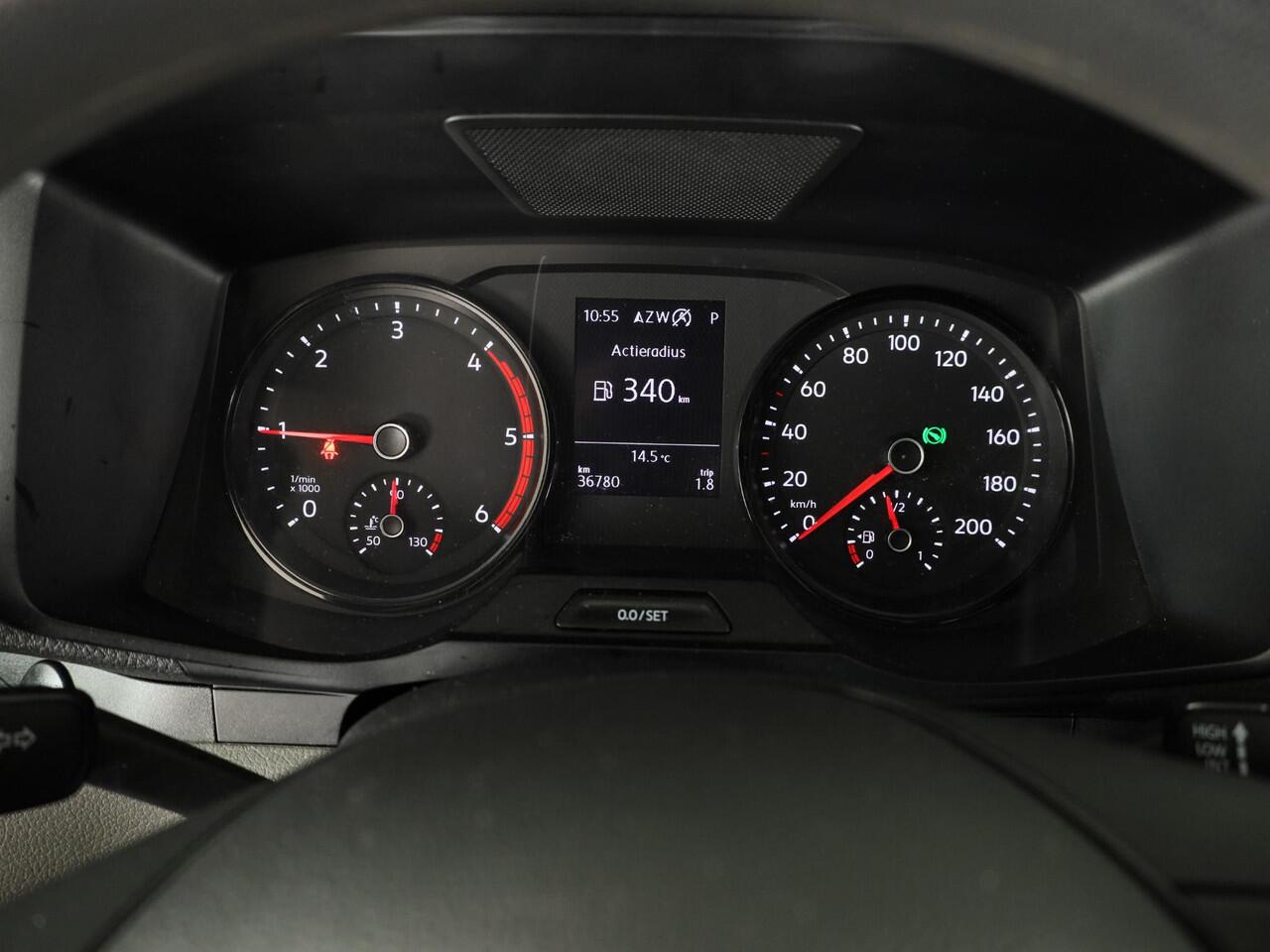 Volkswagen CRAFTER 35 2.0 TDI L3H3 Comfortline EURO VI 140 pk Automaat | Verlengde garantie | Navigatie | Trekhaak | Parkeersensoren | Achteruitrijcamera | Cruise control |