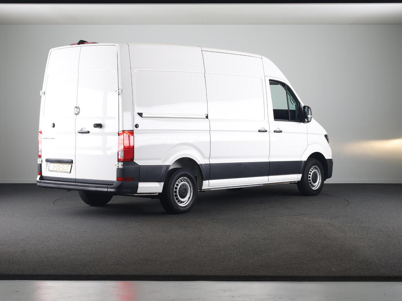Volkswagen CRAFTER 35 2.0 TDI L3H3 Highline EURO VI 140 pk Automaat | Verlengde garantie | Navigatie | Parkeersensoren | Achteruitrijcamera | Cruise control |
