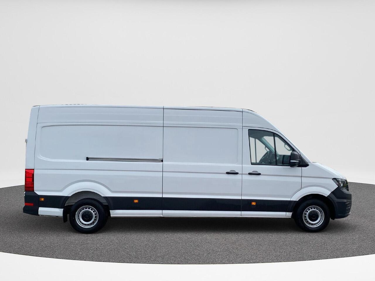 Volkswagen CRAFTER 35 2.0 TDI L4H3 | 140Pk | Trekhaak Bijrijdersbank | Navi | Betimmering | PDC |