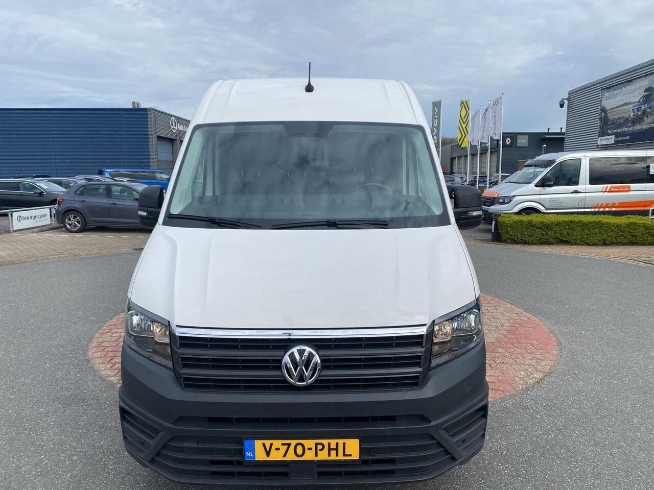 Volkswagen CRAFTER 35 2.0 TDI L4H3 | Trekhaak | Bijrijdersbank | Clima | 140Pk | Navi | Pdc |