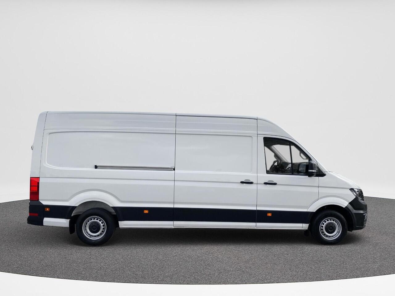 Volkswagen CRAFTER 35 2.0 TDI L4H3 | FWD | 140 pk | Trekhaak | Bijrijders Bank | PDC |