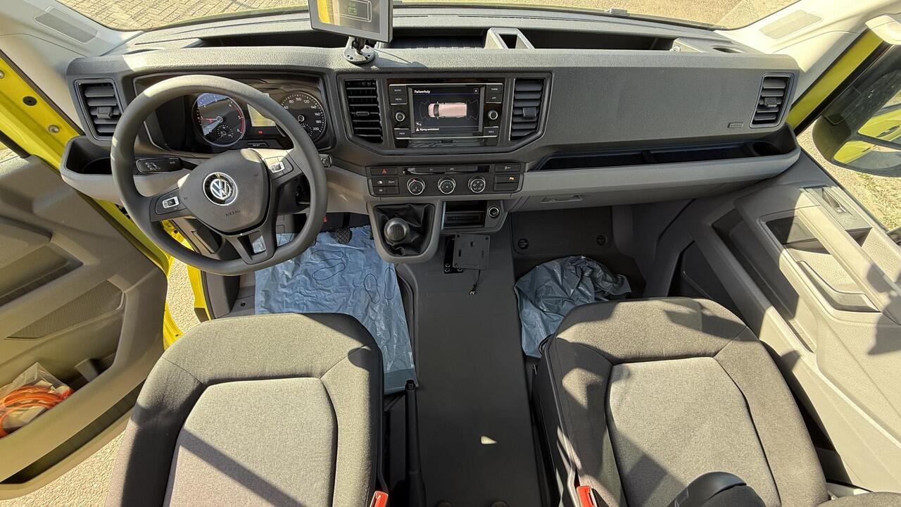 Volkswagen CRAFTER Ambulance TWEE OP VOORRAAD!