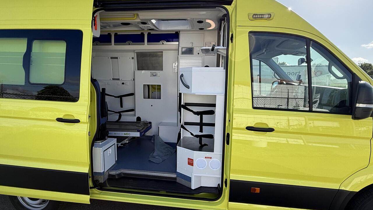 Volkswagen CRAFTER Ambulance TWEE OP VOORRAAD!