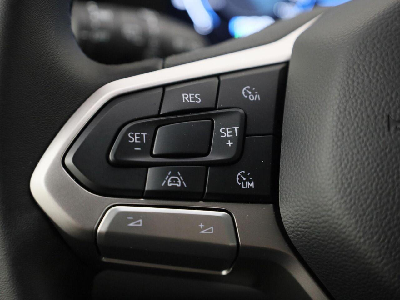 Volkswagen E-Transporter Bedrijfswagens Kombi Life 64kWh 218pk L2 716161