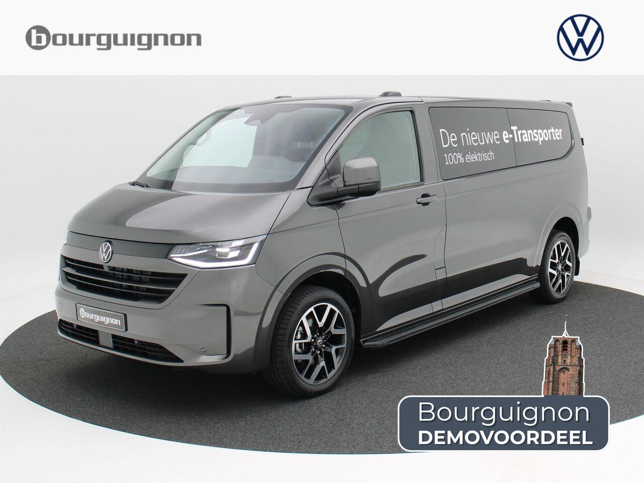 Volkswagen E-Transporter Style Intro L2 286 pk | 19" LM | Side Bar | Trekhaak | Camera | Stoelverwarming | Voorruit Verwarming | Carplay | Dodehoek Detectie | Schuifdeur Rechts |