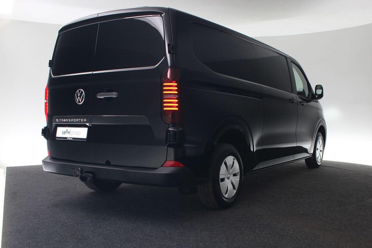 Volkswagen E-Transporter Bedrijfswagens Life Intro 160 kW 218 pk L2 3500 mm | LED | Camera | Trekhaak