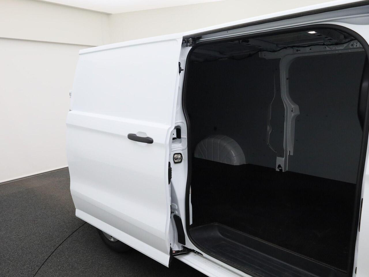 Volkswagen E-Transporter 34 L2H1 Life 64 kWh