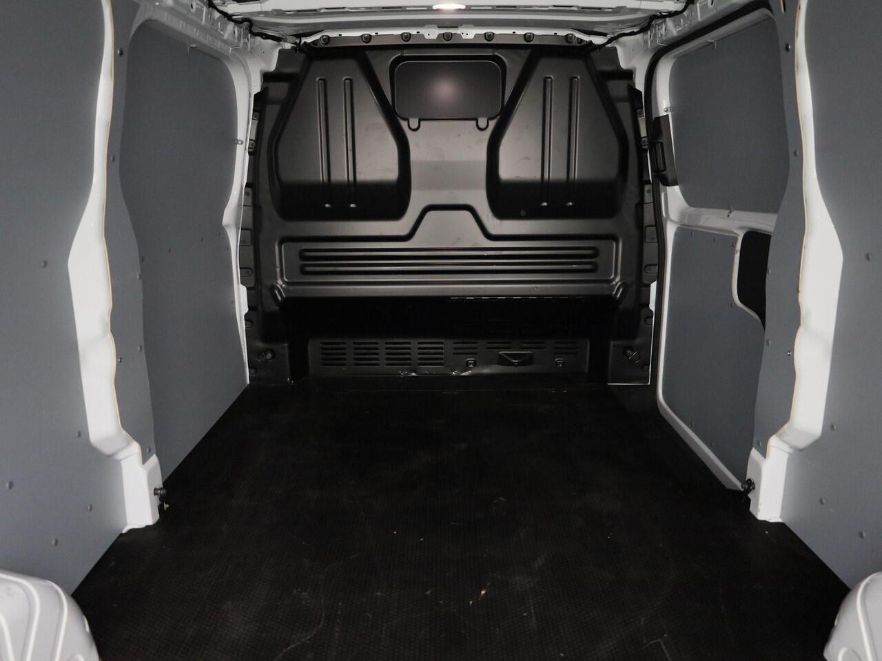 Volkswagen E-Transporter 34 L2H1 Life 64 kWh