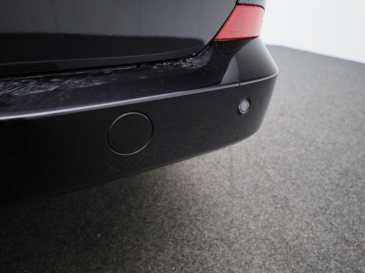 Volkswagen E-Transporter Bedrijfswagens Bestelwagen Bulli 64kWh 286pk L2 700164