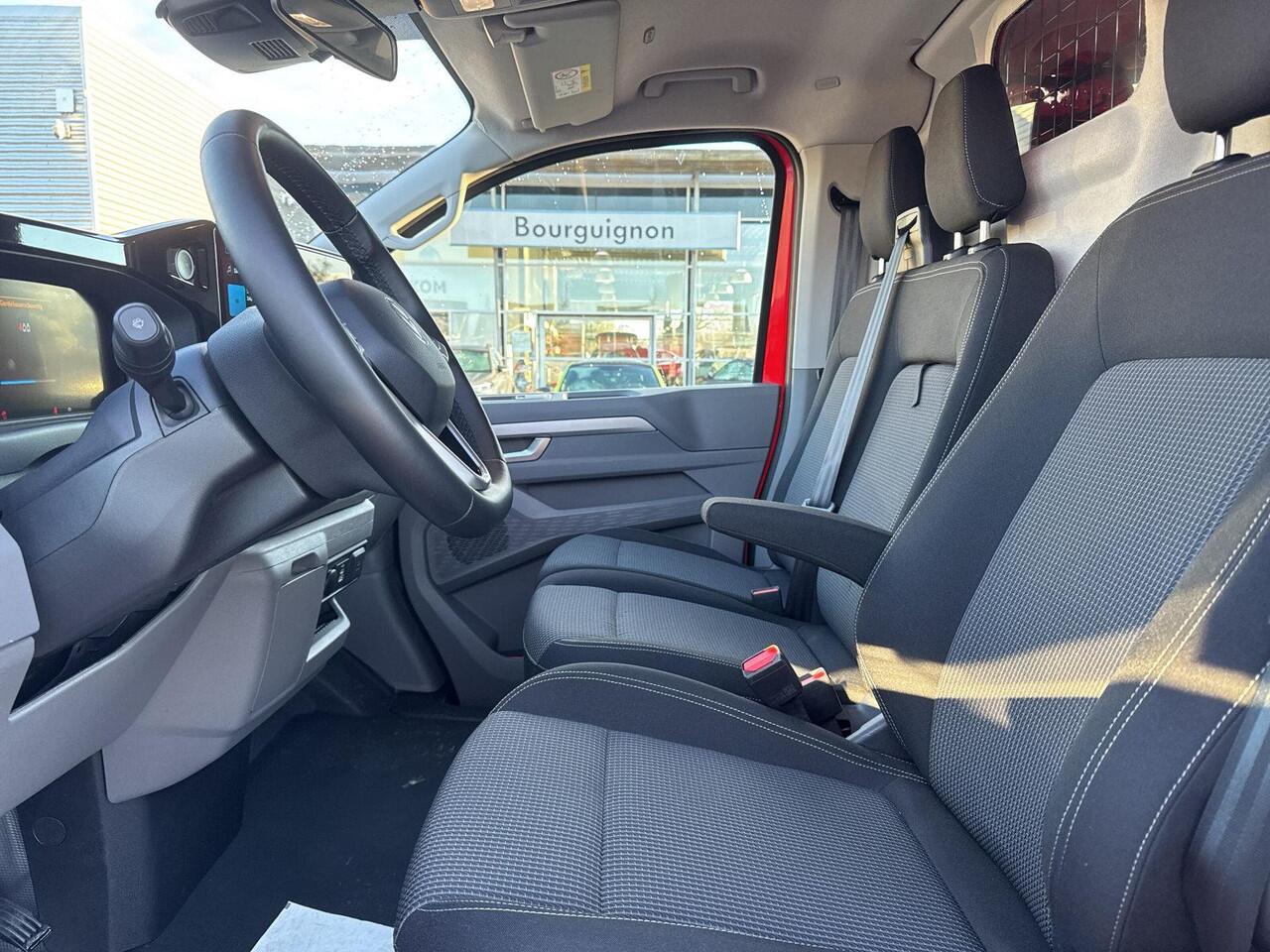 Volkswagen E-Transporter 32 L1H1 Life 64 kWh | 2x Schuifdeur | 218PK | Trekhaak | LED | VOL! |