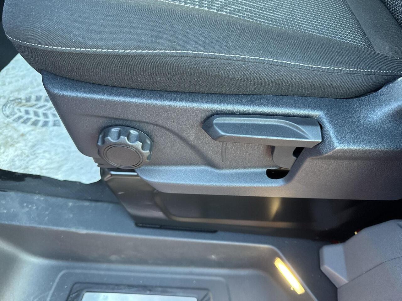 Volkswagen E-Transporter 32 L1H1 Life 64 kWh | 2x schuifdeur | 218pk | Trekhaak | Op voorraad |