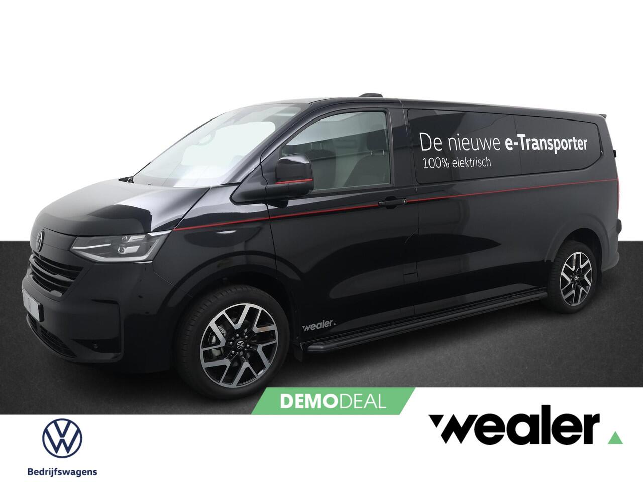 Volkswagen E-Transporter 32 L2H1 Bulli 64 kWh 210 kW (286 pk) DEMO | IQ lights | Navigatie Apple/Andriod carplay | Trekhaak vast | Achteruitrijcamera | Adaptive Cruise Control | Digitaal Dasboard