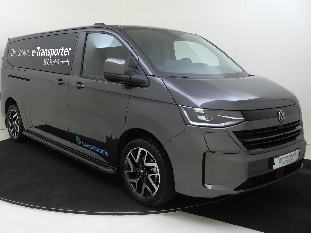 Volkswagen E-Transporter Bedrijfswagens Style Intro L2 210 kW (286 pk) Elektromotor | Adaptieve Cruise Control | Trekhaak | Navigatiesysteem 13" met draadloos App-Connect | IQ.LIGHT - LED matrix koplampen | Geavanceerde grootlichtregeling (Dynamic Light Assist) |