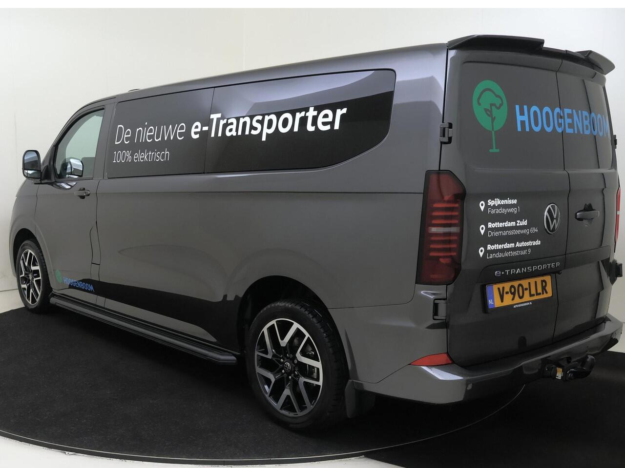 Volkswagen E-Transporter Bedrijfswagens Style Intro L2 210 kW (286 pk) Elektromotor | Adaptieve Cruise Control | Trekhaak | Navigatiesysteem 13" met draadloos App-Connect | IQ.LIGHT - LED matrix koplampen | Geavanceerde grootlichtregeling (Dynamic Light Assist) |