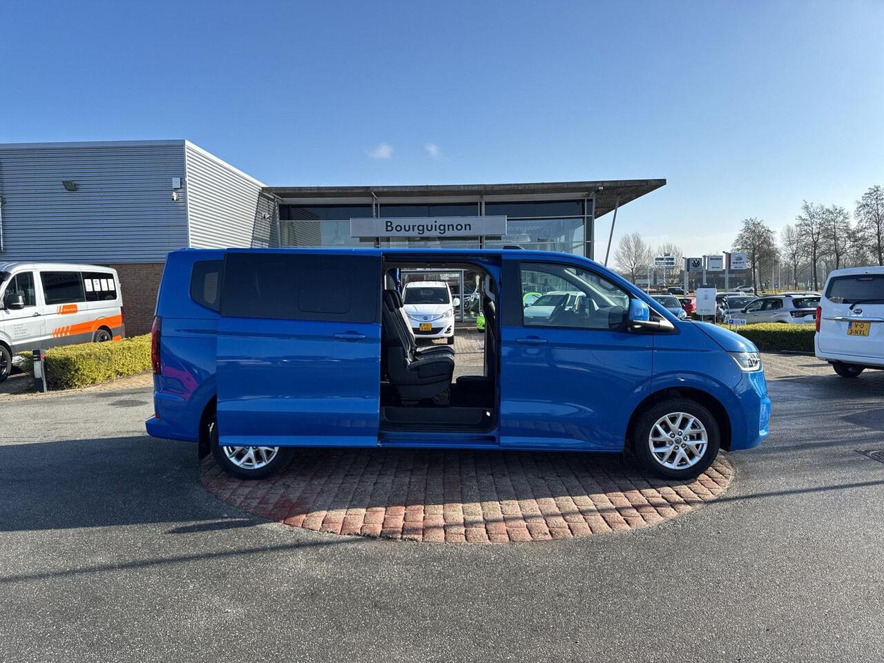 Volkswagen E-Transporter Caravelle 32 L2H1 Style 64 kWh | Trekhaak | Leder | 8 Pers. | H&K Audio |