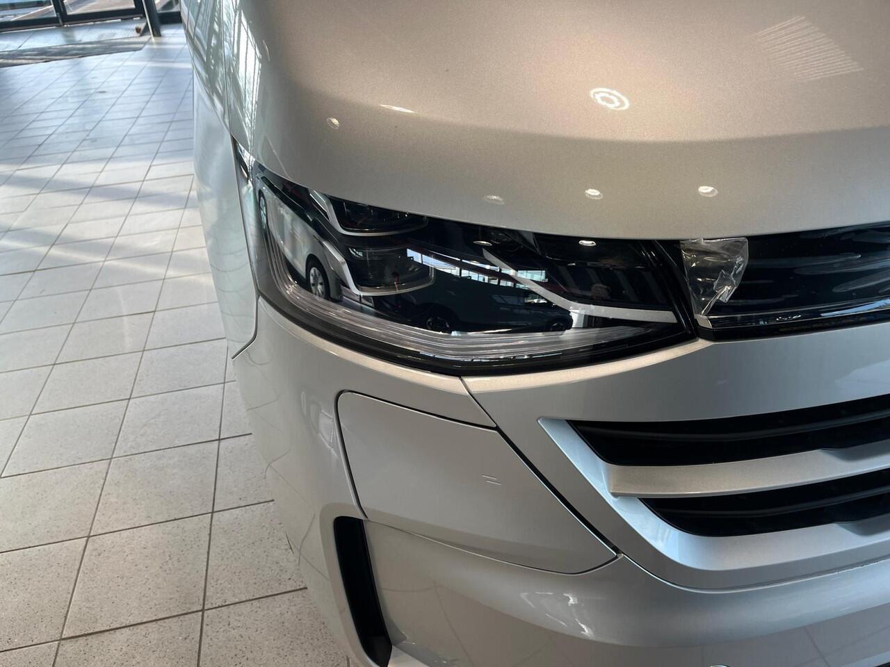 Volkswagen E-Transporter Bedrijfswagens Bulli L2 286pk 64kWh Elektrische aandrijving | 230V stopcontacten max 2,3 kW | Lichtmetalen velgen 17" (6,5 J 17) "Le Mans" (glanzend zwart) | Achterdeuren zonder ruit | Binnenspiegel met digitaal display en dashcamfunctie via app |