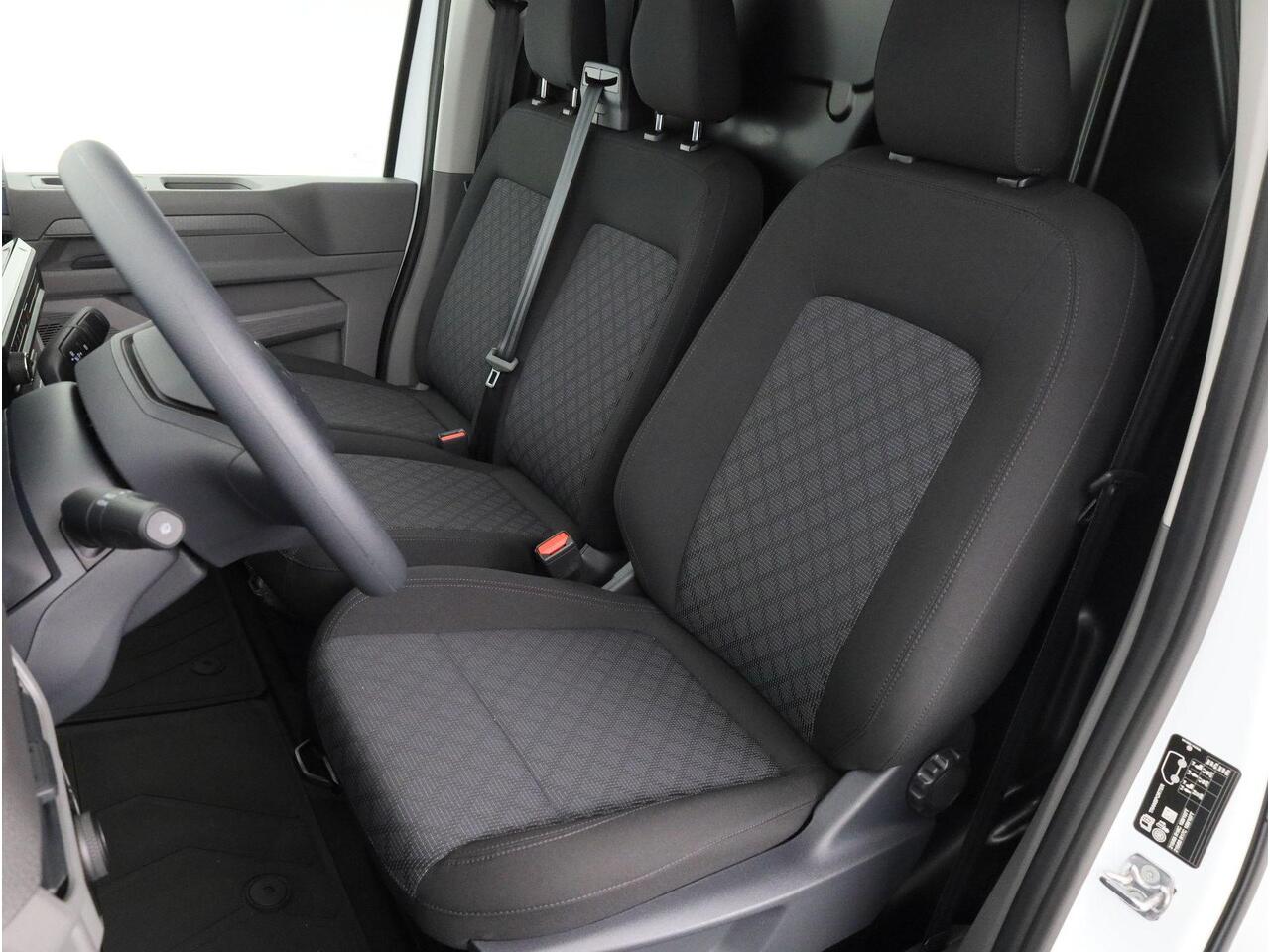 Volkswagen E-Transporter 100kW / 136 pk L1 | Trekhaak | Alarm | 3-Zits