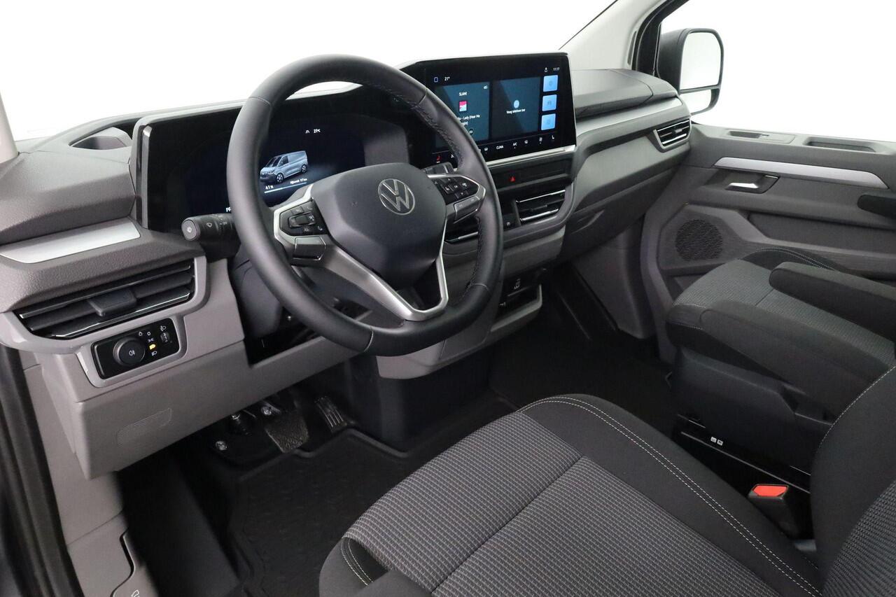 Volkswagen E-Transporter Life Intro 160kW 218pk L2 | Trekhaak | verwarmbare voorruit | Stoelverwarming | Cruise | Voorruitverwarming | PDC