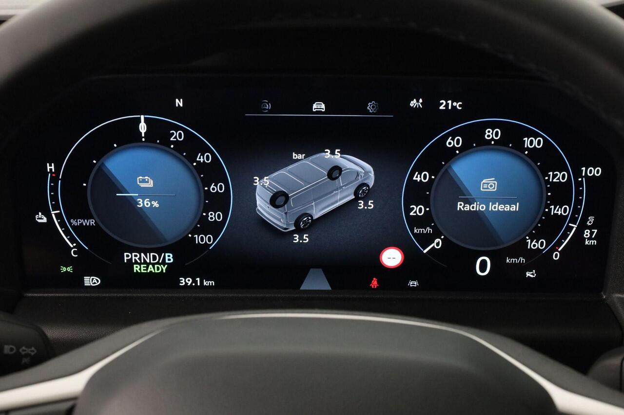 Volkswagen E-Transporter Life Intro 160kW 218pk L2 | Warmtepomp | Achteruitrijcamera | Trekhaak | LED | Bijrijdersbank