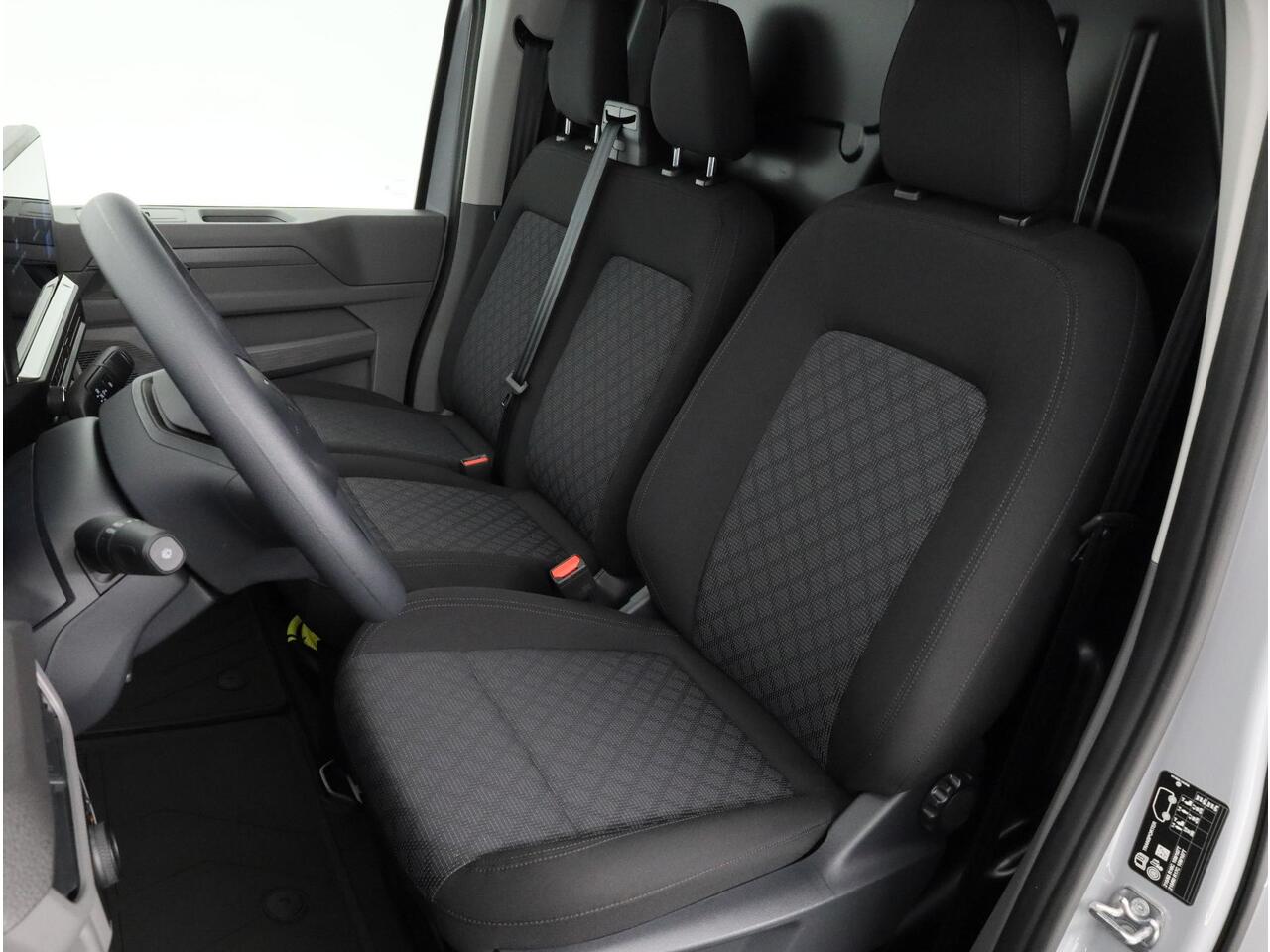 Volkswagen E-Transporter 160 kW / 218 pk L1 | Trekhaak | All season banden | Alarm