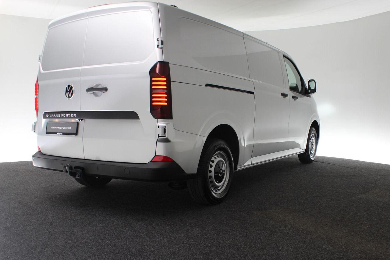 Volkswagen E-Transporter L2 160kW 218pk | Neerklapbare Dakdragers | Alarm | Trekhaak | All season banden