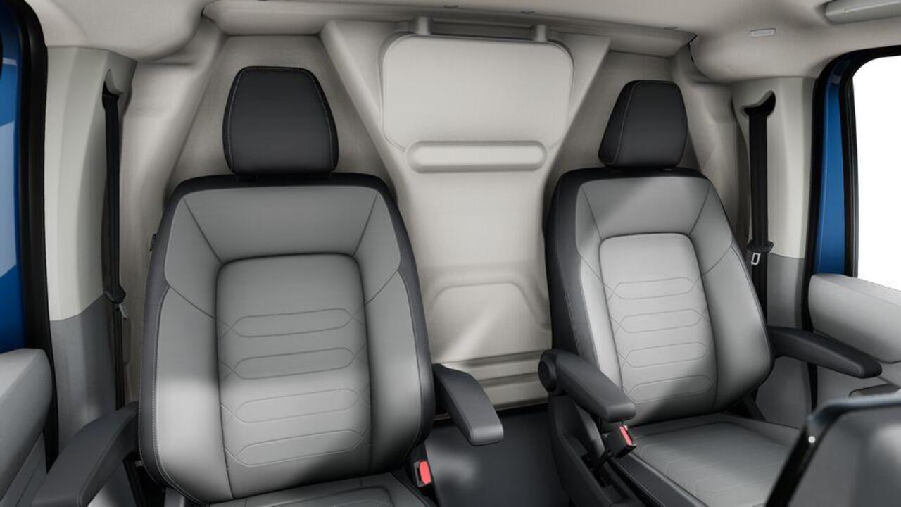 Volkswagen E-Transporter Bedrijfswagens Bulli L2 286pk 71 kWh Elektrische aandrijving | Binnenspiegel digitaal display | Trekhaak elektrisch bedienbaar | Omvormer 2,3kW | Schuifdeur links en rechts |