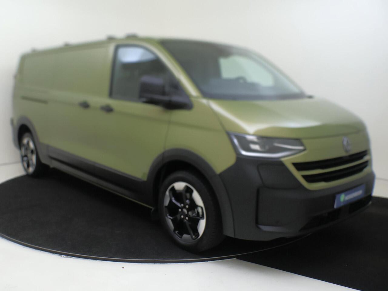 Volkswagen E-Transporter Bedrijfswagens PanAmericana L2 210 kW 286 pk Elektrische aandrijv | Climatronic climate control, 2-zones | Kunststof zijpanelen in laadruimte, hoog | Soundsystem 'harman kardon' met 4 luidsprekers, 1 center luidsprekers en 1 subwoofer | Trekhaak, vast |