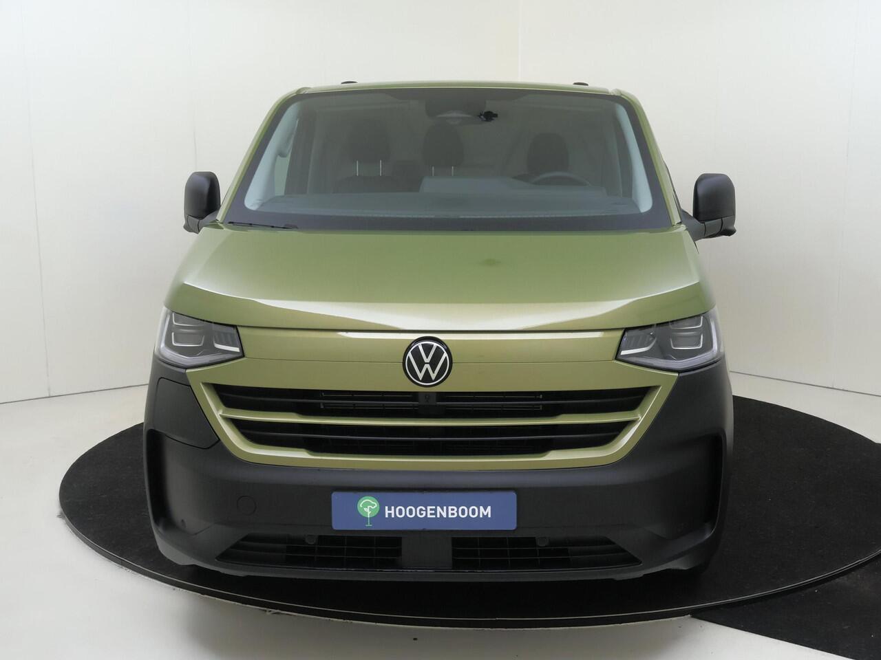 Volkswagen E-Transporter Bedrijfswagens PanAmericana L2 210 kW 286 pk Elektrische aandrijv | Climatronic climate control, 2-zones | Kunststof zijpanelen in laadruimte, hoog | Soundsystem 'harman kardon' met 4 luidsprekers, 1 center luidsprekers en 1 subwoofer | Trekhaak, vast |