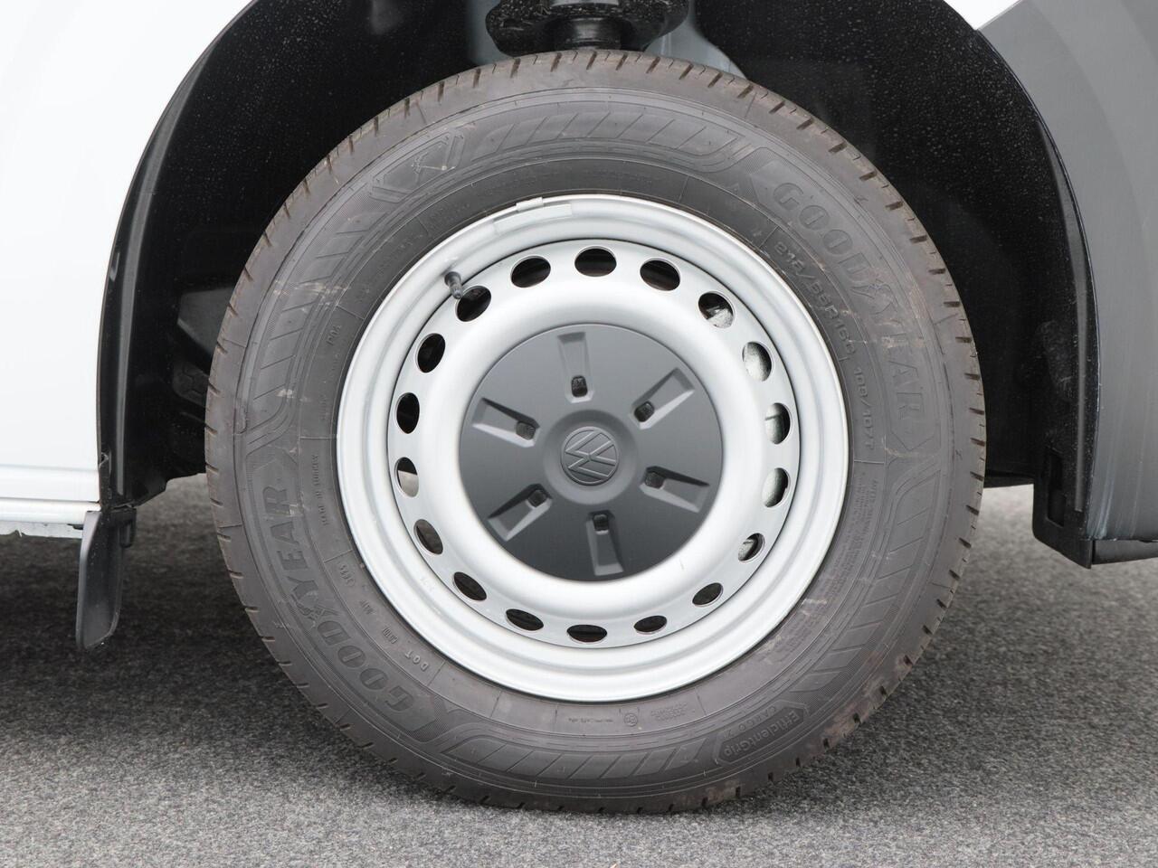 Volkswagen E-Transporter Bedrijfswagens Bestelwagen L2 218 pk | Achterdeuren | trekhaak | bijrijdersbank | 5 jaar gratis onderhoud | 8 jaar garantie op de accu |