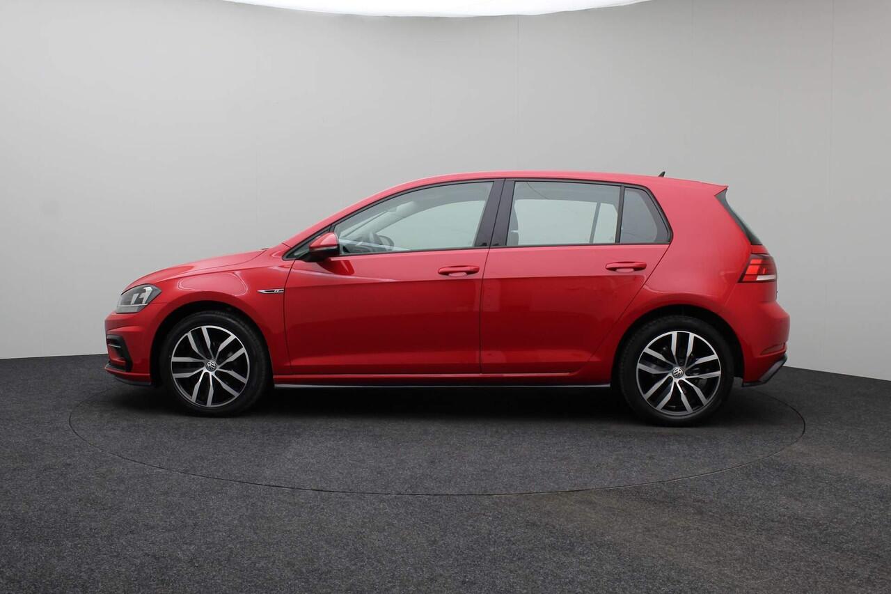 Volkswagen GOLF 1.0 TSI R-Line Comfortline DSG 2018 Navigatie | Bluetooth | Airco | Cruise control | PDC | Lichtmetaal | Nieuwe APK