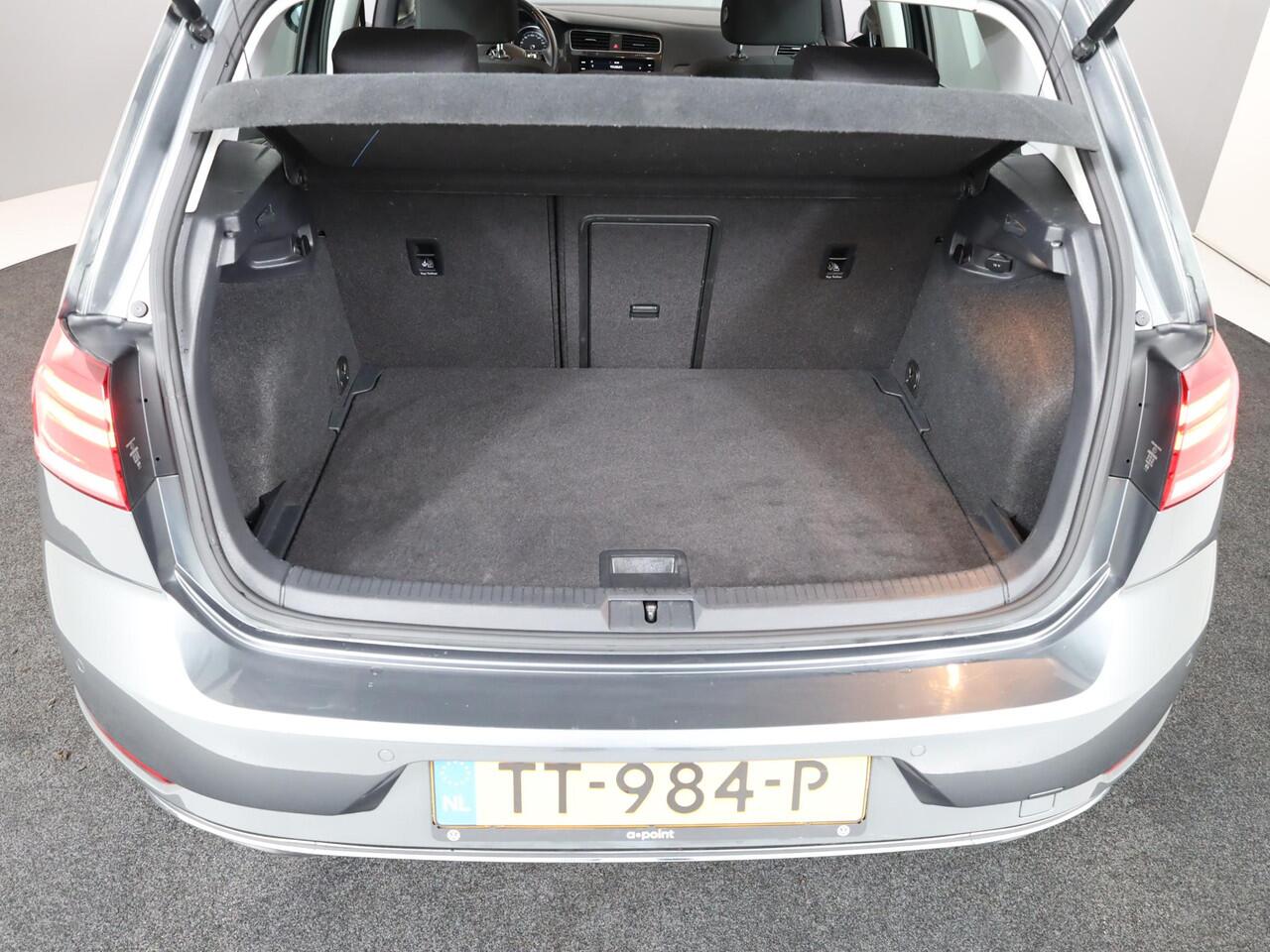 Volkswagen GOLF 1.0 TSI Comfortline 115pk 6bak| Navi| 16'LM-velgen | Parksensors