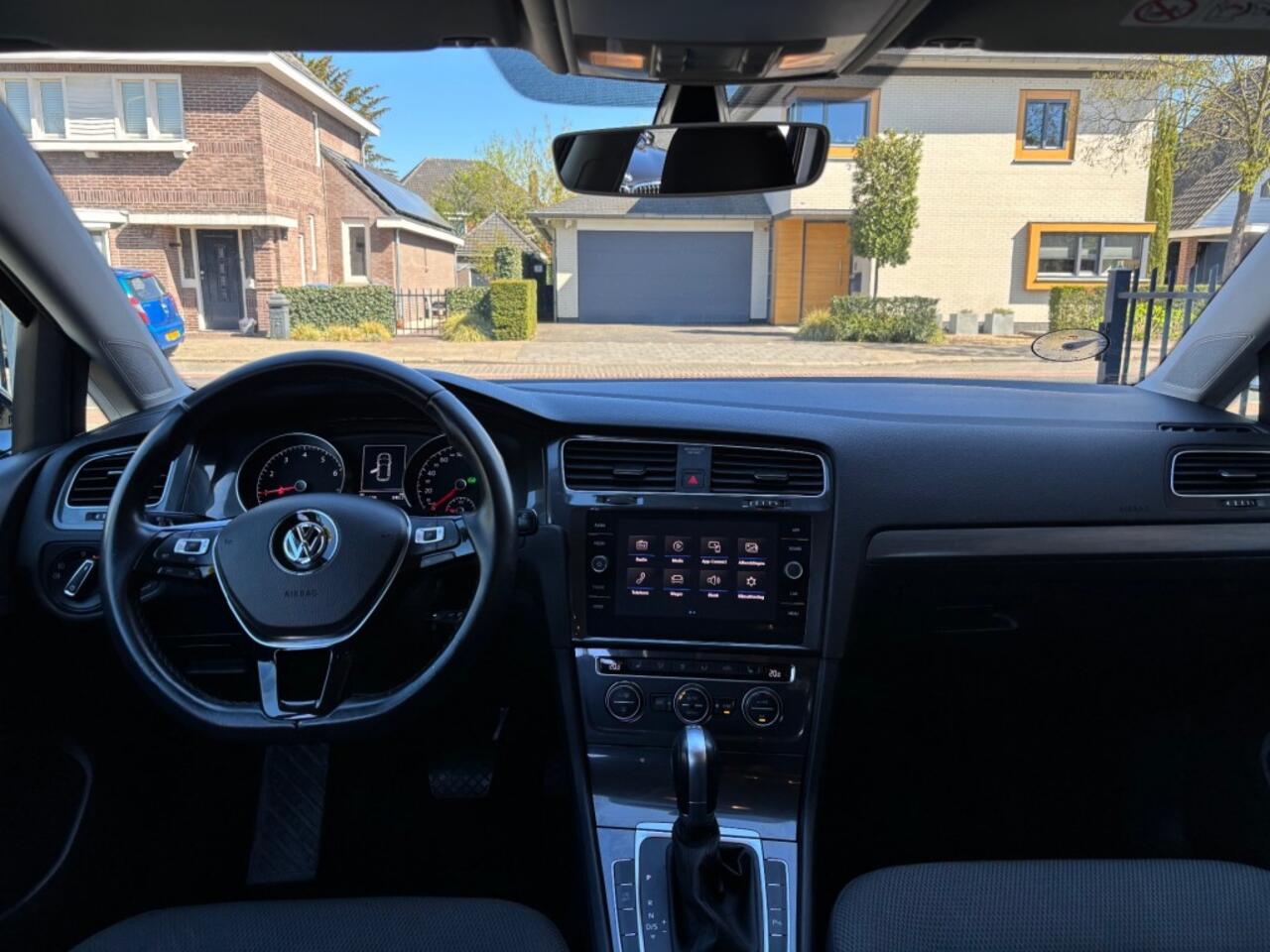 Volkswagen GOLF 1.5 TSI DSG 131pk PDC CRUISE TREKHAAK ACC