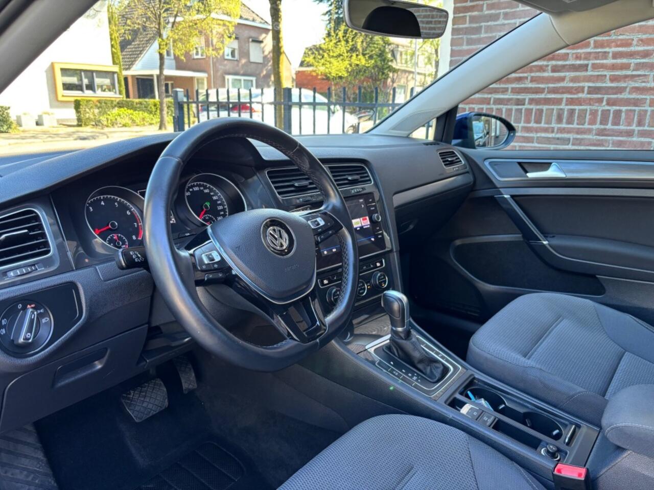 Volkswagen GOLF 1.5 TSI DSG 131pk PDC CRUISE TREKHAAK ACC