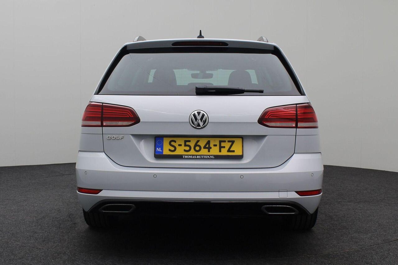 Volkswagen GOLF Variant 1.5 TSI Highline Business R-Line 2018 Panoramadak | Carplay | Virtual dashboard | DSG | Navigatie | Xenon LED | Massagestoel | Alcantara | Bluetooth | PDC | Stoelverwarming | Dealeronderhouden