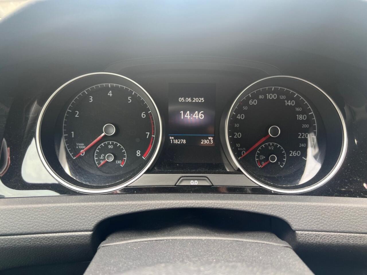 Volkswagen GOLF 1.4 TSI HL BNS R NAVI PDC V+A XENON LED