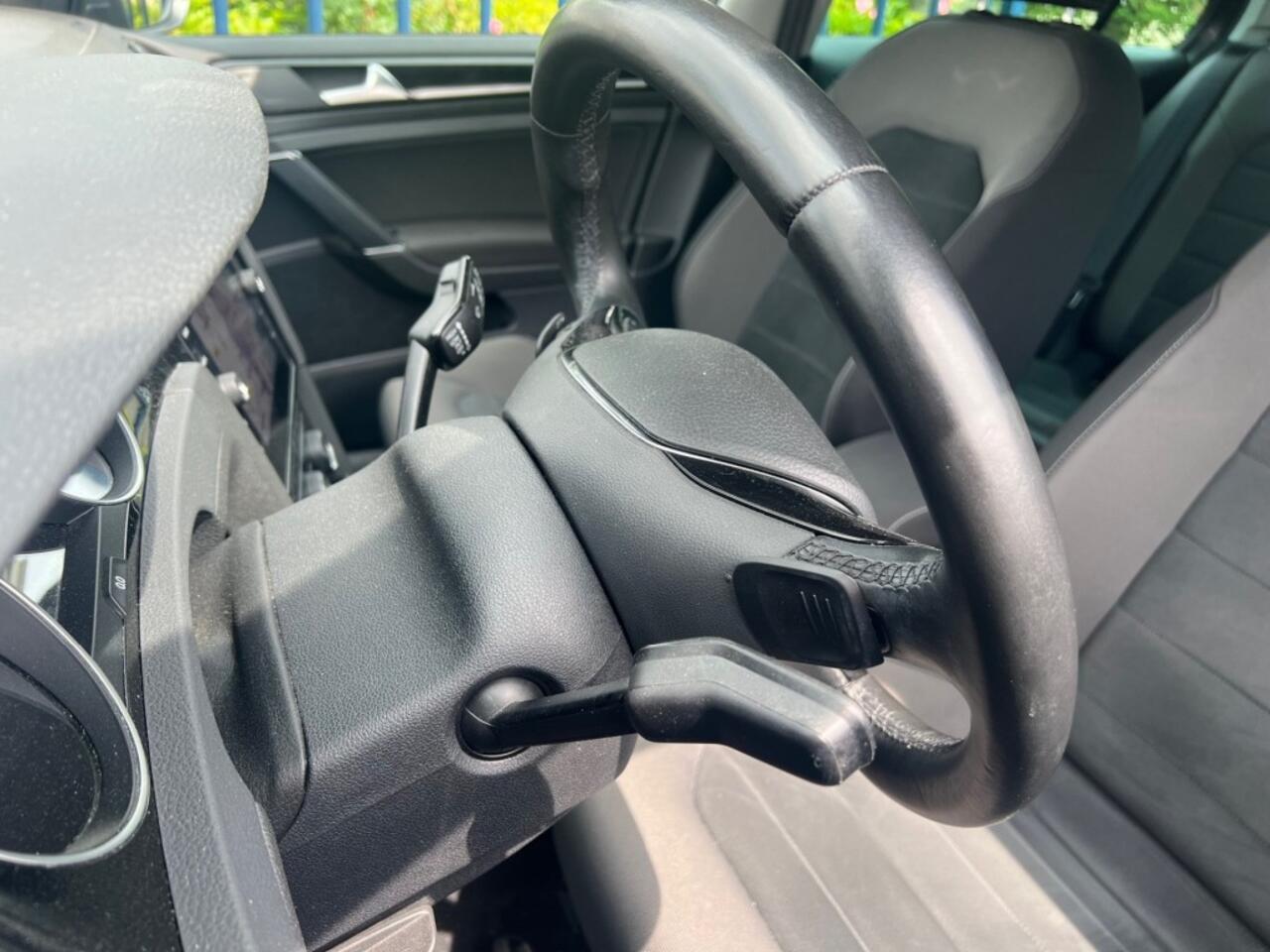 Volkswagen GOLF 1.4 TSI HL BNS R NAVI PDC V+A XENON LED