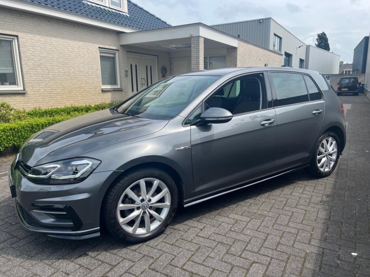 Volkswagen GOLF 1.4 TSI HL BNS R NAVI PDC V+A XENON LED
