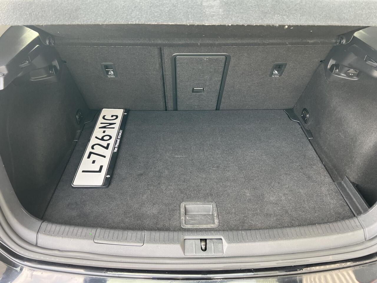 Volkswagen GOLF 1.0 TSI 7,5 Panorama Leder Led Trekhaak Camera