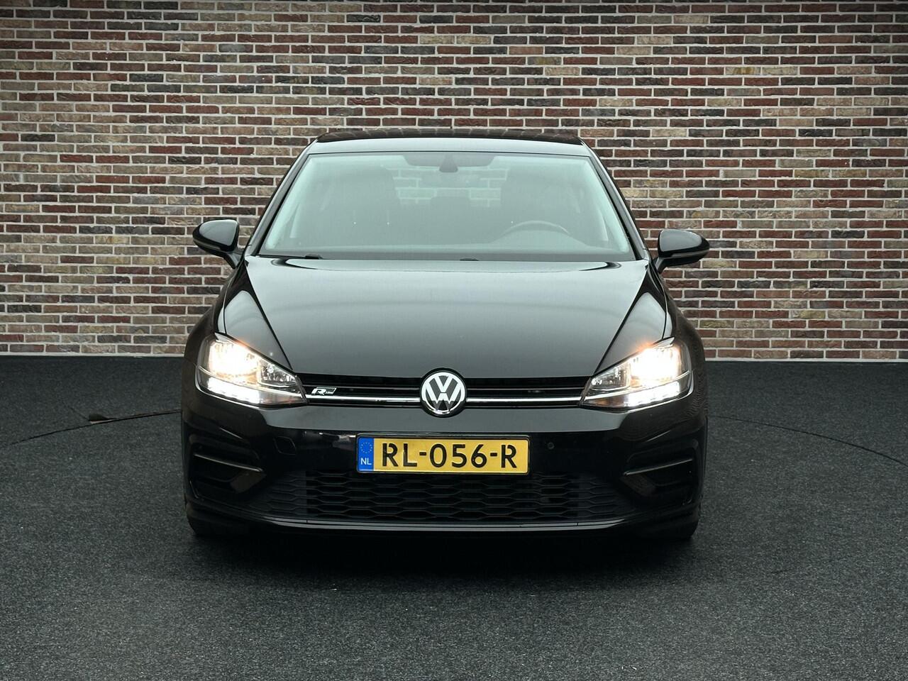 Volkswagen GOLF 1.0 TSI Comfortline Business R Line Stoelvrwm Cruise