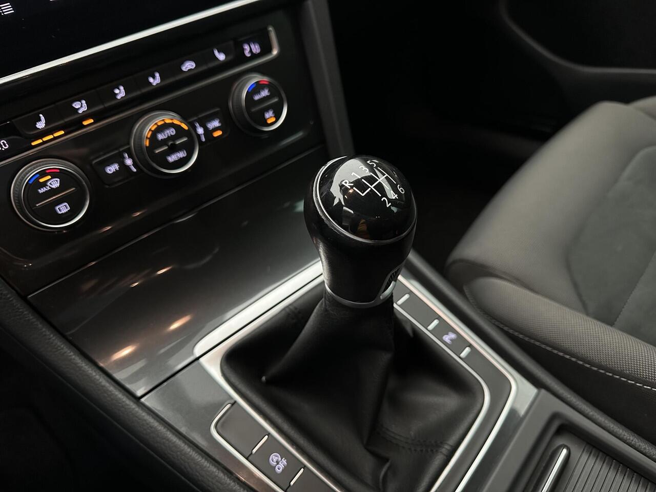 Volkswagen GOLF 1.0 TSI Comfortline Business R Line Stoelvrwm Cruise