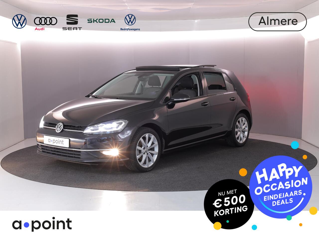 Volkswagen GOLF 1.0 TSI Highline 115 pk | Navigatie | Panoramadak | Parkeersensoren (Park assist) | Achteruitrijcamera | LED koplampen | Stoelverwarming |