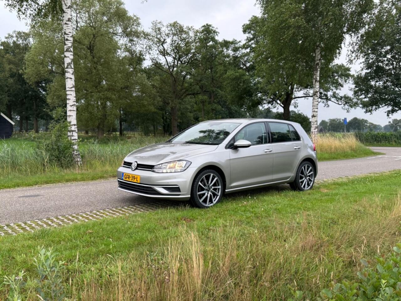 Volkswagen GOLF 1.0 TSI / COMFORTLINE / DAB / 18 INCH / CAMERA / 2019 / BTW