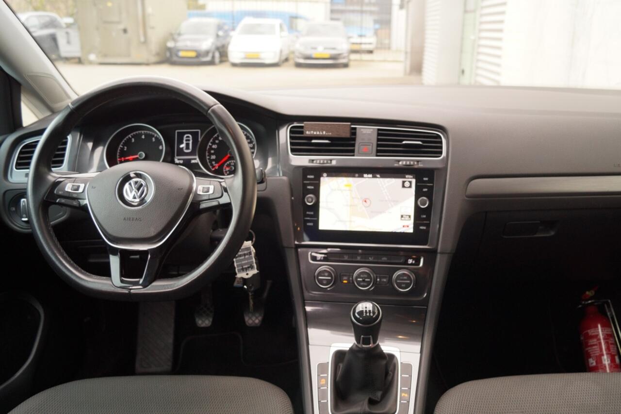 Volkswagen GOLF 1.0 TSI 115pk Comfortline Edition -PANO-NAVI-ECC-PDC-DAB-