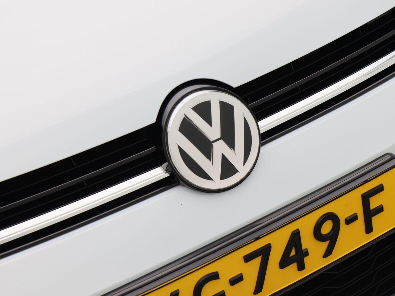 Volkswagen GOLF Variant 1.5 TSi 150 Pk Automaat R-Line | Adaptive Cruise | CarPlay | Navigatie | Bluetooth | Achteruitrijcamera | Trekhaak | 18 Inch | 73.268 Km!!